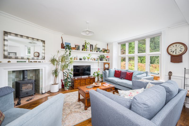 Sitting Room- click for photo gallery